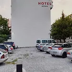 Moda Hotel *