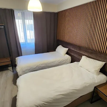 Moda Hotel *